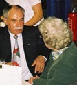 2002 - Feier zum 65.Geburtstag - Gespräch mit Ella Heinrichs